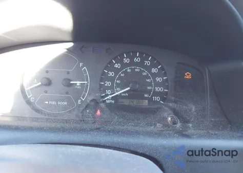 2002 Chevrolet Prizm from USA, damaged, VIN 1Y1SK52862Z402070